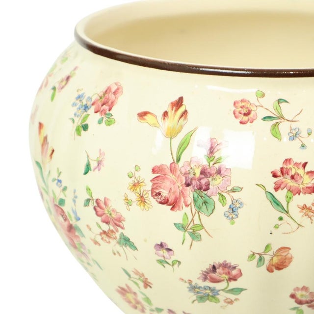 Large Polychrome Flower Cache Pot from Longchamp, France, 1890s For Sale - Image 3 of 18