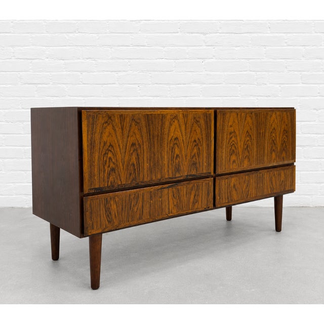 1960s Mid Century Danish Rosewood Credenza | Sideboard Dresser by Omann Jun, Denmark, C. 1960s For Sale - Image 5 of 16