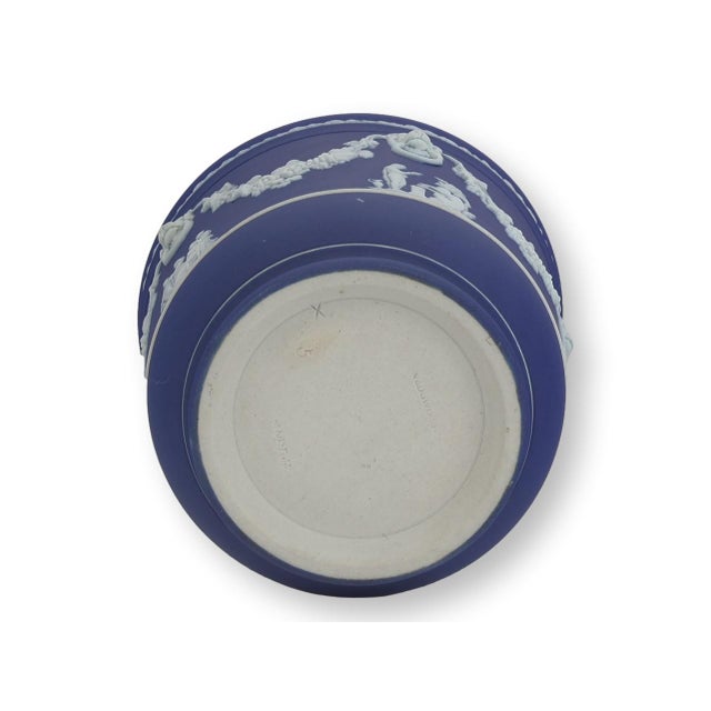Wedgwood Wedgwood Jasperware Cache Pot Planter For Sale - Image 4 of 5