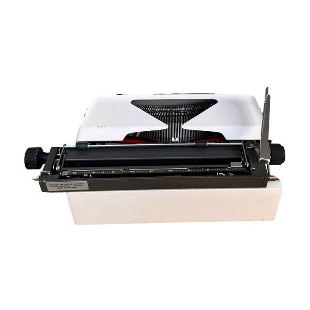 Łucznik 1303 Typewriter – Poland, 1970s, Functional, Very Good Condition For Sale - Image 4 of 15