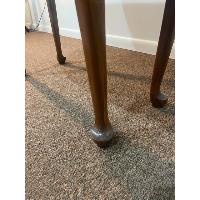 Queen Anne 1950s Queen Anne Cherry Drop Leaf Gate Leg Oval Table For Sale - Image 3 of 12