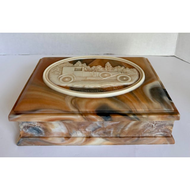 Here is a vintage Avondale handcrafted jewelry box, made in the USA using their signature crushed glass technique, likely...