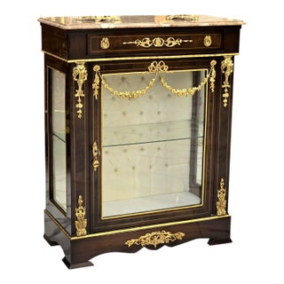 French Louis XVI Marble-Top Display Cabinet With Cream Velvet Interior & Hand-Gilded Gold Leaf Details For Sale