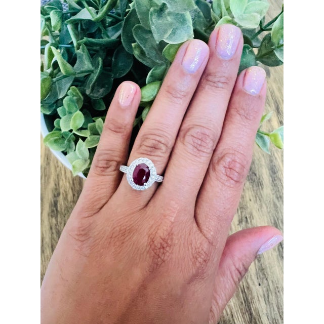 Metal Roshe Jewels 2.99 Carat Natural Ruby Diamond Ring in 14k White Gold, Size 7 For Sale - Image 7 of 8