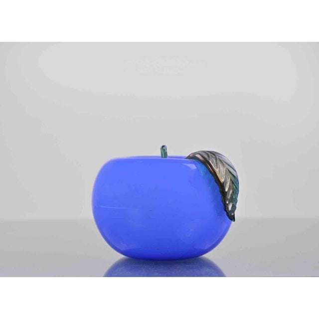 Vintage paperweight apple shaped, realized in 1980s in Italy. Very good condition.