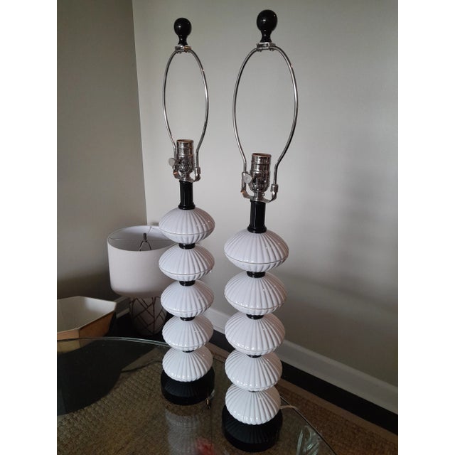 Pair of Contemporary Currey & Co Atomic Age Table Lamps For Sale - Image 9 of 10