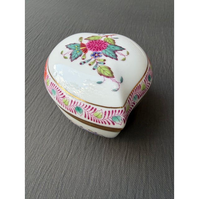 Vintage Herend Porcelain Heart Trinket Box For Sale In New York - Image 6 of 17