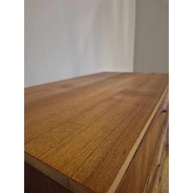 Mid-Century Teak Chest of Drawers attributed to Austinsuite, 1960s For Sale - Image 9 of 17
