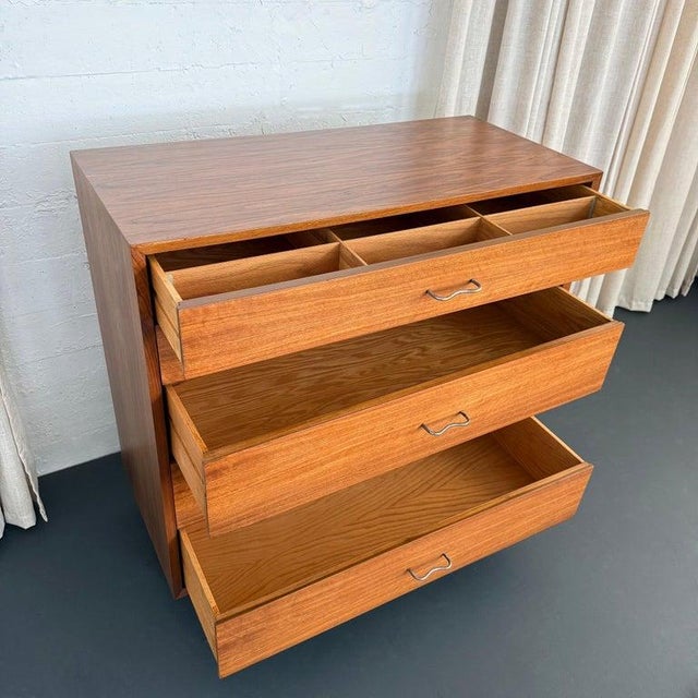 Wood Mid Century Modern Walnut Dresser by George Nelson for Herman Miller For Sale - Image 7 of 8