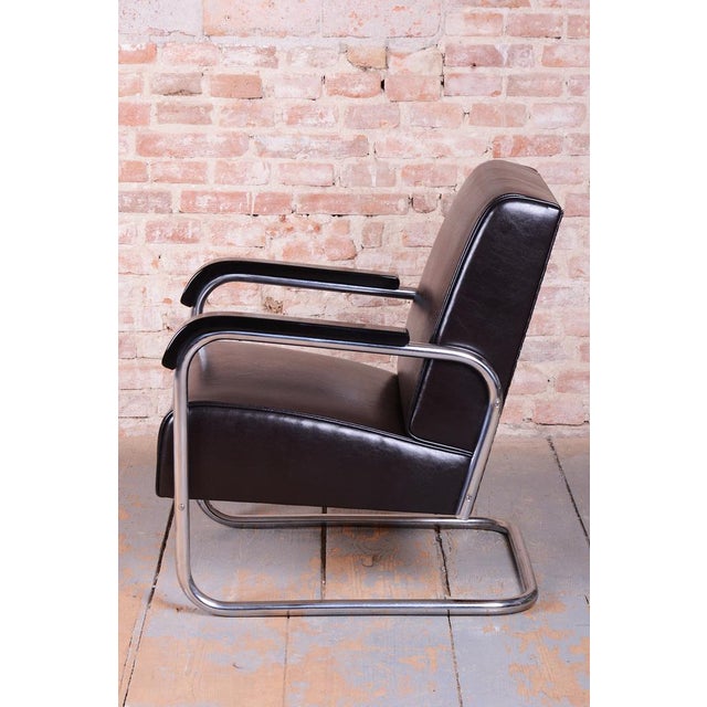 Black Bauhaus Armchair in Chrome and Leather from Hynek Gottwald, Czech, 1930s For Sale - Image 8 of 14