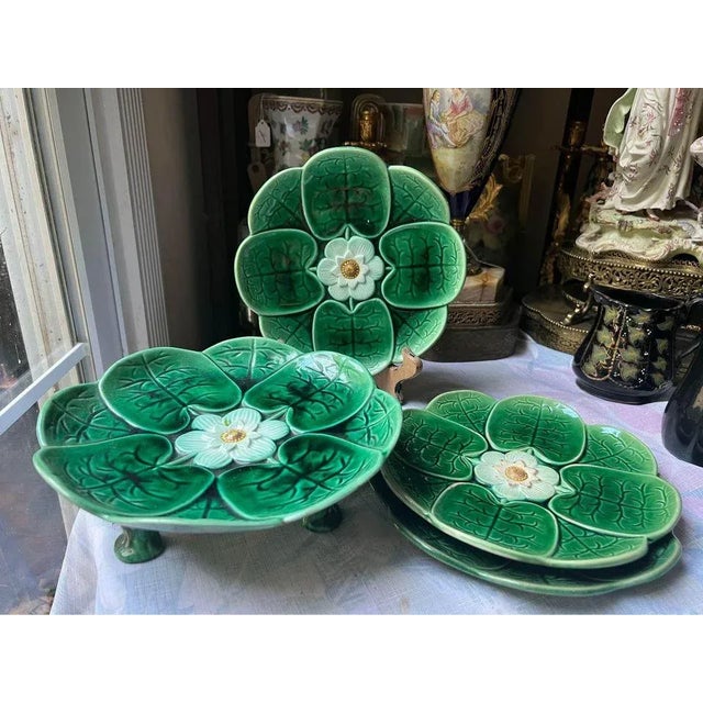 Set of 3 English Majolica Pottery Low Compote and Plates Lily Pads & Herons, C. 1870-1880 For Sale In Washington DC - Image 6 of 11