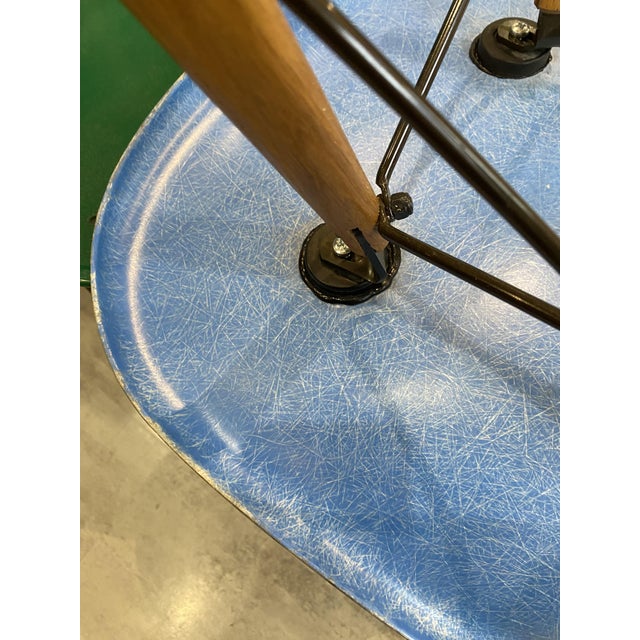 DSW Chair in Turquoise Blue Fiberglass and Oak by Charles and Ray Eames for Herman Miller, 1950s For Sale - Image 10 of 12