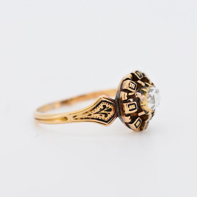 Neo-Renaissance Ring in 18 Carat Gold, Enamel and Diamond, Size 8 For Sale - Image 4 of 5