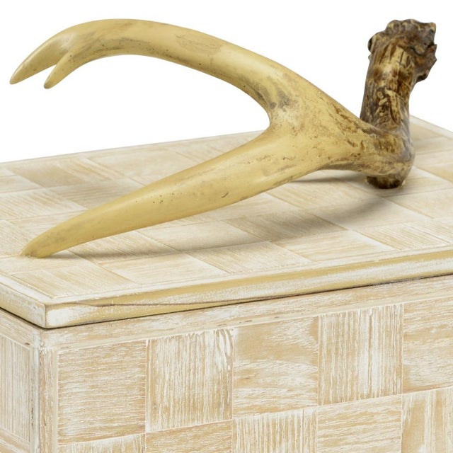 Perfect for the hunting enthusiast, display our antler box around your rustic modern home to conceal keys or other...