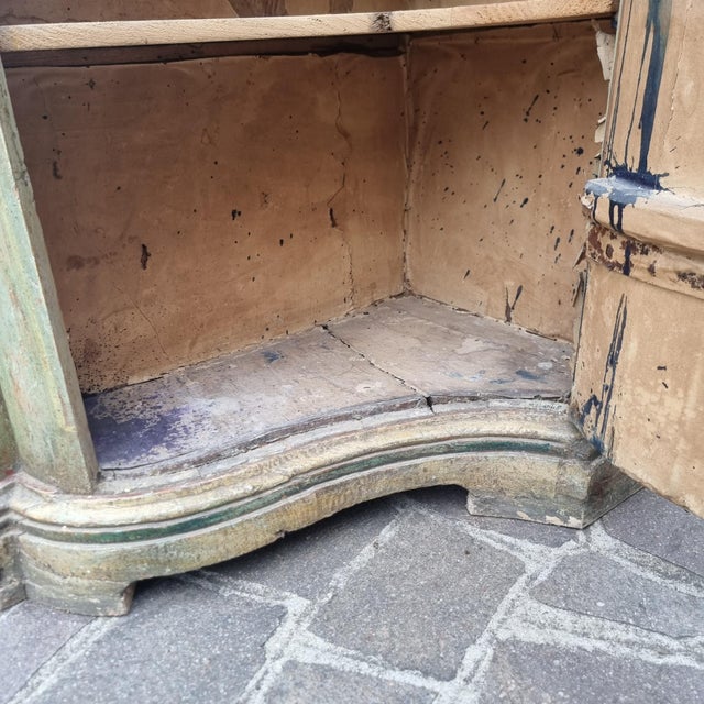 Venetian Lacquered Sideboard, 1720 For Sale - Image 6 of 15