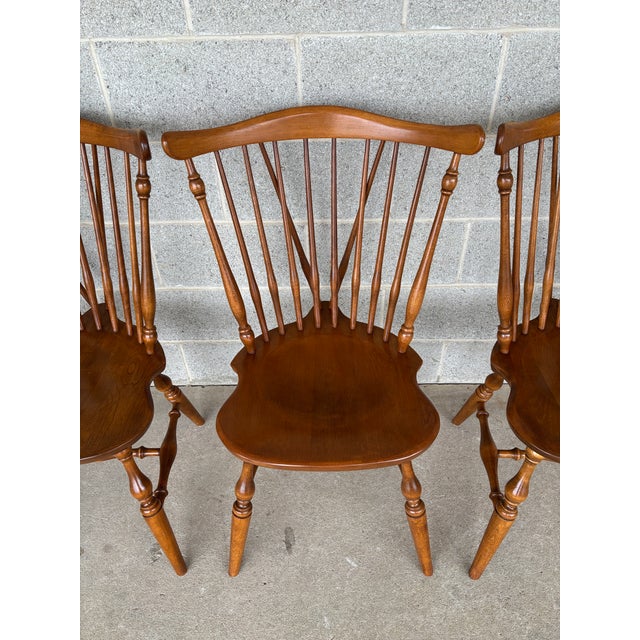 Ethan Allen Ethan Allen Nutmeg Maple Windsor Brace Back Side Chairs - Set of 4 For Sale - Image 4 of 12