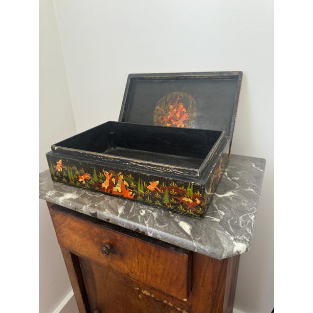 1920s Kashmir Hand Painted Paper Mache Box For Sale - Image 10 of 10
