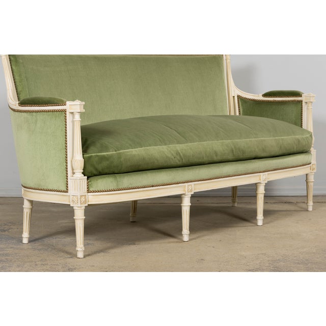 French Louis XVI Style Painted Canapé in Moss Green Velvet, Provence For Sale - Image 16 of 18