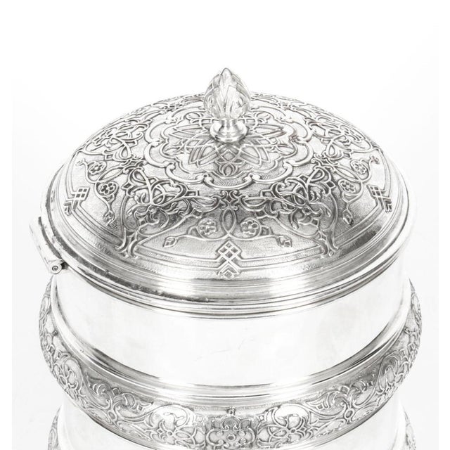 19th Century Silver Plate Drum Biscuit Box from Elkington & Co For Sale - Image 11 of 18