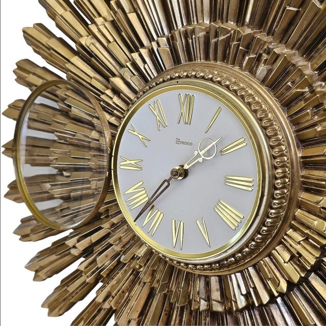 1960s Syroco Mid 20th Century Modern Starburst Wall Clock in Antique Gold Finish For Sale - Image 5 of 18