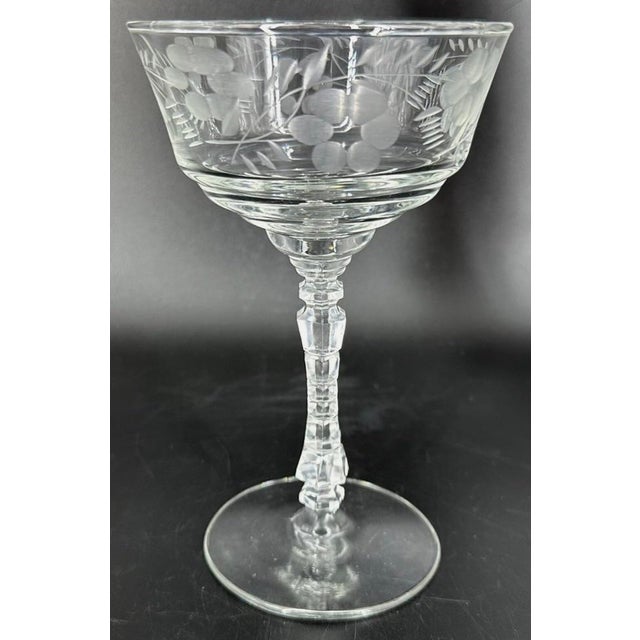 Set of 10 Vintage Rock Sharpe Etched Champagne Coupes – Halifax Style – Faceted Stem Hostess Set Mid-Century Traditional For Sale - Image 9 of 9