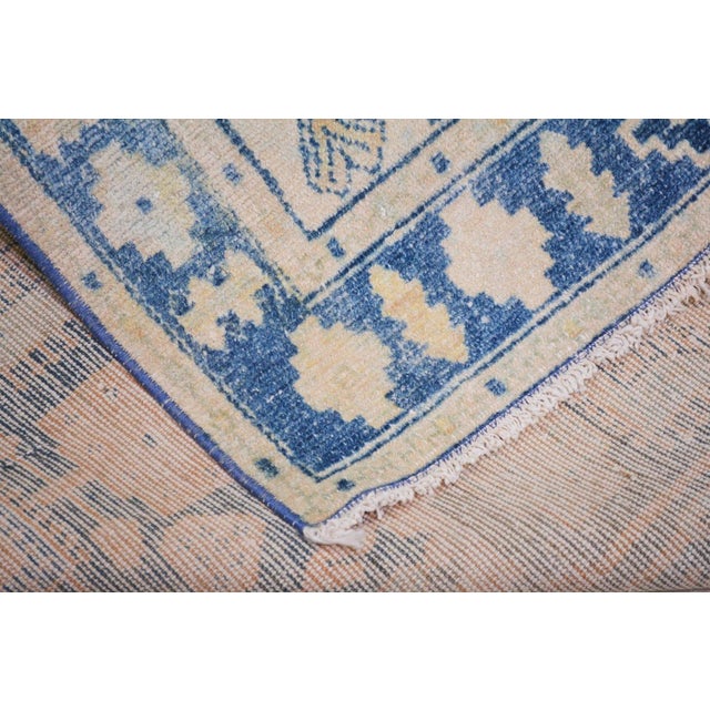 1950s Vintage Turkish Anatolian Hand Knotted Wool Rug, 4'3''x6'3'' For Sale - Image 5 of 5