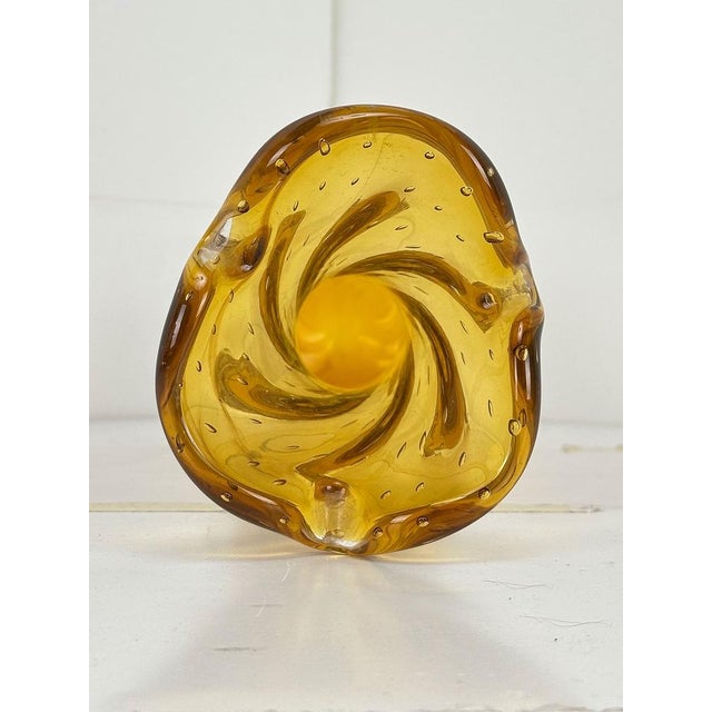 Vintage Amber Murano Glass Vase with Twisted Workmanship and Bullicante Glass, 1960s For Sale - Image 7 of 11