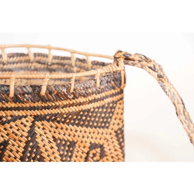 Wood 1950s Traditional Ethnic Woven Ajat Basket Borneo Indonesia For Sale - Image 7 of 13