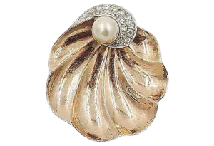 Vintage Signed Boucher Goldtone Shell Fur Clip, 1947