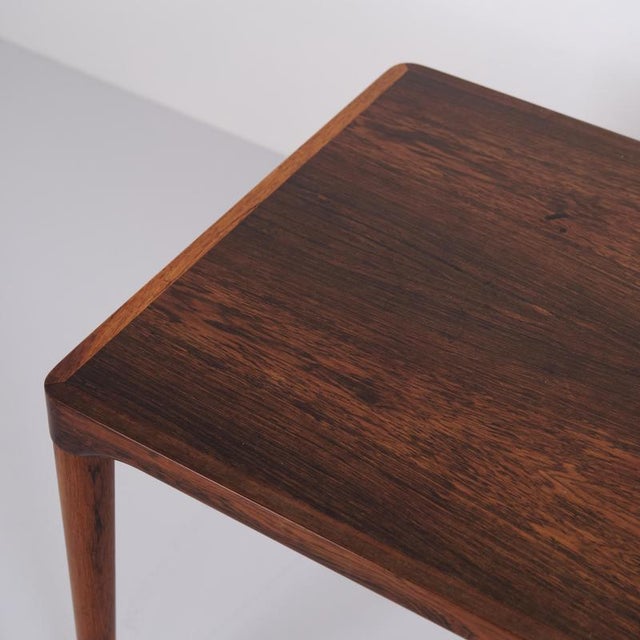 1960s Danish Rectangular Rosewood Coffee Table with Round Tapered Legs, 1960s For Sale - Image 5 of 11