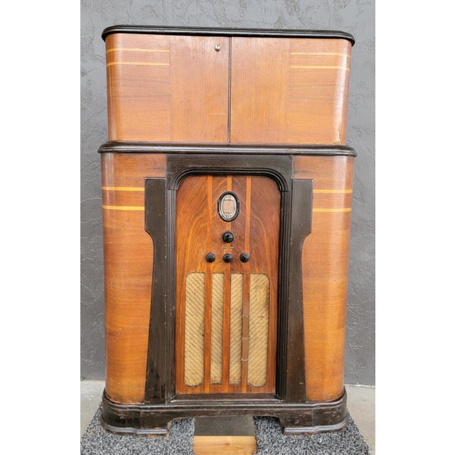 Radiobar Corp. and Philco Art Deco Philco Radio Bar Circa. 1937 For Sale - Image 4 of 18