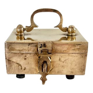 Vintage Brass Locking Box With Handle – Small Jewelry Casket, Desk Valet or Decorative Trinket Box For Sale