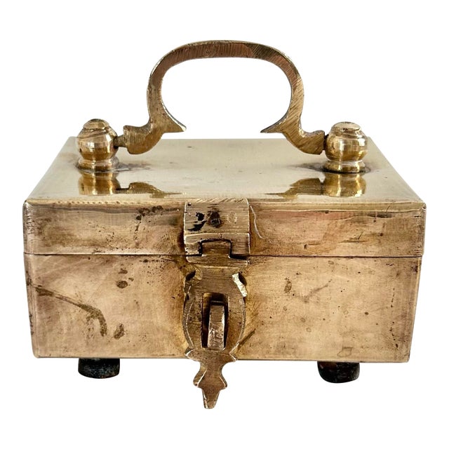 Vintage Brass Locking Box With Handle – Small Jewelry Casket, Desk Valet or Decorative Trinket Box For Sale