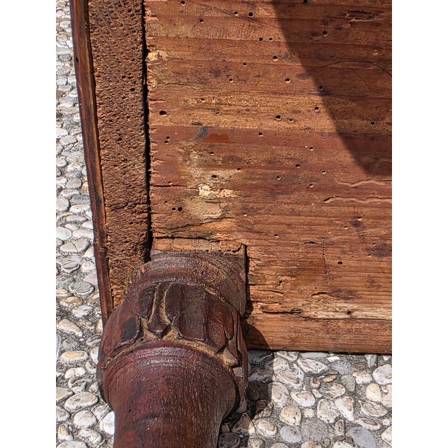 Late 18th Century Louis XVI Venetian Book-Shaped Chest in Stained Fir and Leather, Late 18th Century For Sale - Image 5 of 12