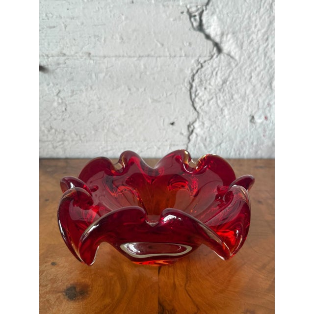 This stunning vintage art glass bowl is a beautiful example of Italian craftsmanship in the style of Murano glassmakers....