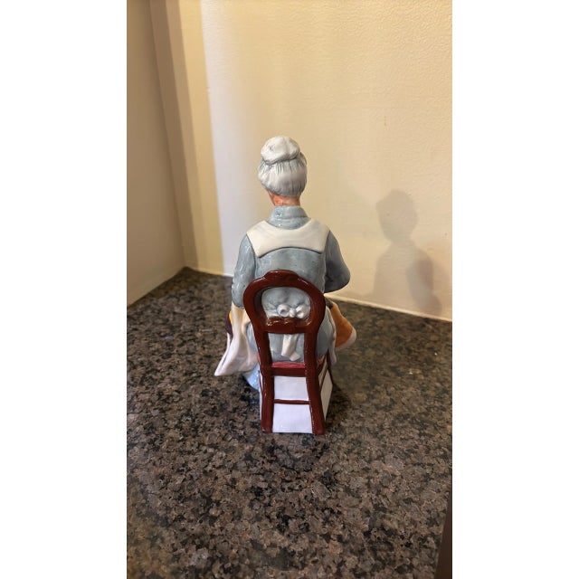 Royal Doulton 1970s Royal Doulton Collectible Figurine Eventide Hn 2814 For Sale - Image 4 of 5