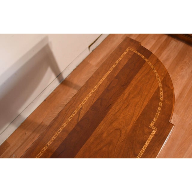 1970s Stickley English Traditional Cherry Satinwood Inlay Console Table Accent Table For Sale - Image 15 of 18