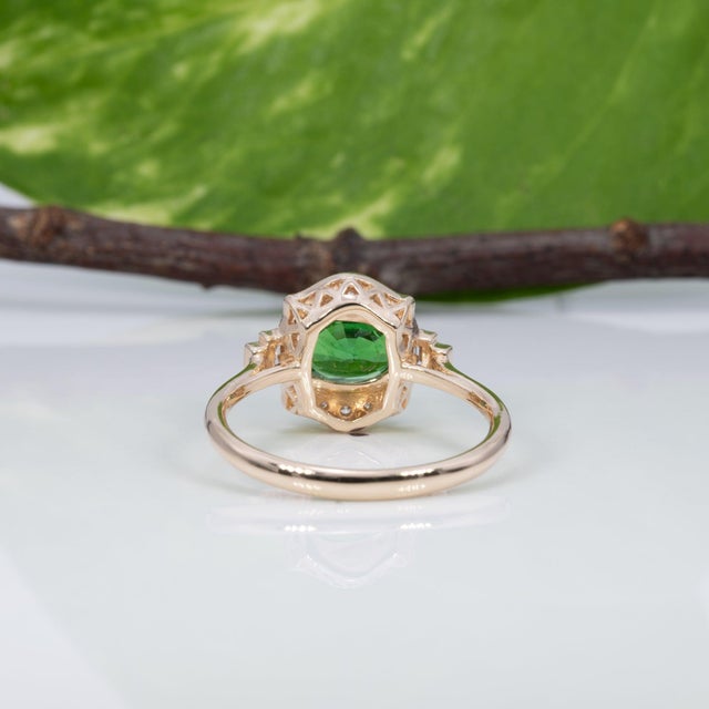 Green 1.8Ct Tsavorite Garnet Ring With Earth-Mined Diamond Accents: Solid 14k Gold, Size 6.75 For Sale - Image 8 of 9