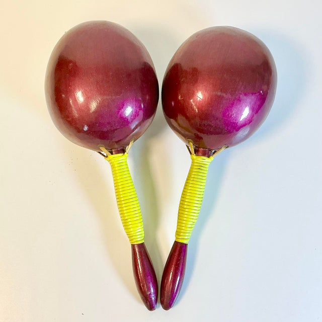 1950s Vintage Boho Chic Mexican Hand-Painted Maracas - A Pair For Sale - Image 10 of 11
