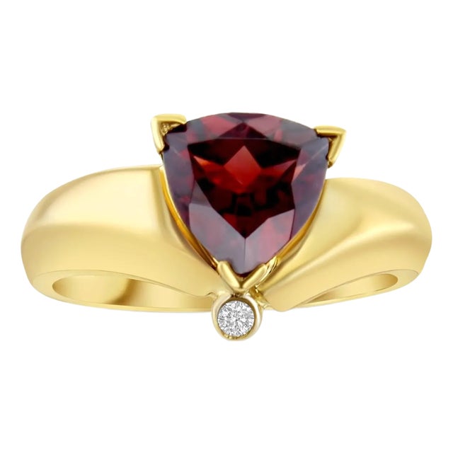 Trilliant Cut Garnet Ring 14k Yellow Gold, Size 3 For Sale