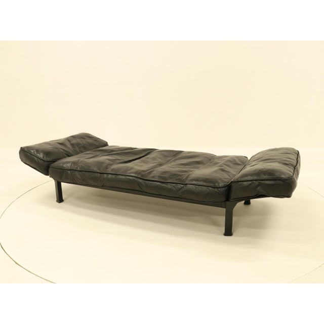 Zanotta Daybed in Black Leather by Zanotta, 1990s For Sale - Image 4 of 18