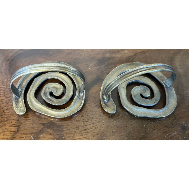 Mid-Century Modern Abstract Hand Cast Swirl Brass Napkin Rings - A Pair For Sale - Image 12 of 12