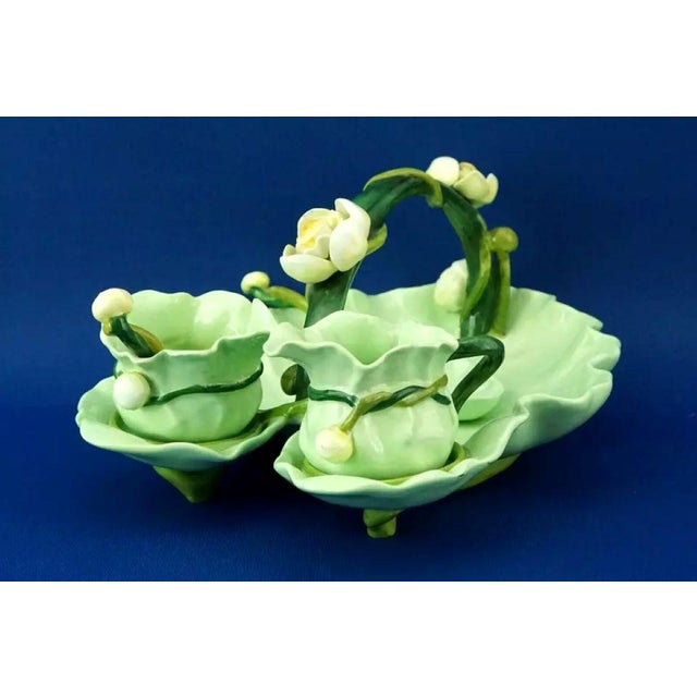 Art Nouveau Strawberry Service in Vitrified Majolica by George Jones, England, 1882, Set of 5 For Sale - Image 3 of 18