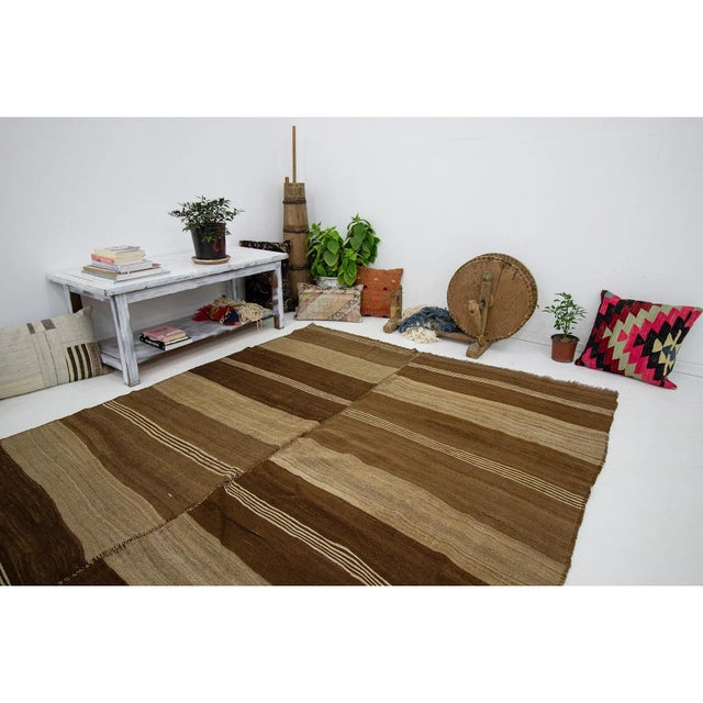 1960s Vintage Brown Natural Handwoven Kilim Rug- 6′6″ × 9′8″ For Sale In Los Angeles - Image 6 of 7