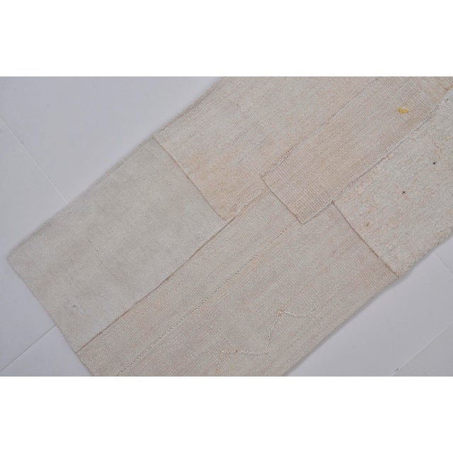 1950s White Fleatweve Oushak Hemp Runner For Sale In Phoenix - Image 6 of 10