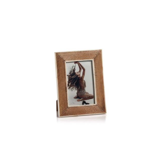 Contemporary Ribbed Mango Wood Frame with White Bone Inside Boarder, 4" x 6" For Sale - Image 3 of 3