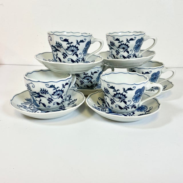 Japanese Vintage Japanese Chinoiserie Meissen Blue Danube Cup & Saucer Sets - Service for 6 - 12 Pieces For Sale - Image 3 of 13