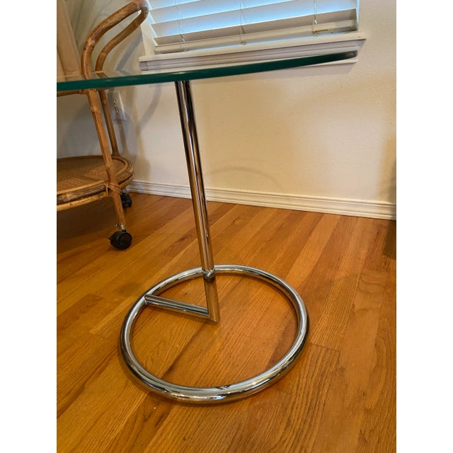 1980s 1980s 2 Mid Century Tubular Chrome & Round Glass Side End Accent Tables - Set of 2 For Sale - Image 5 of 9