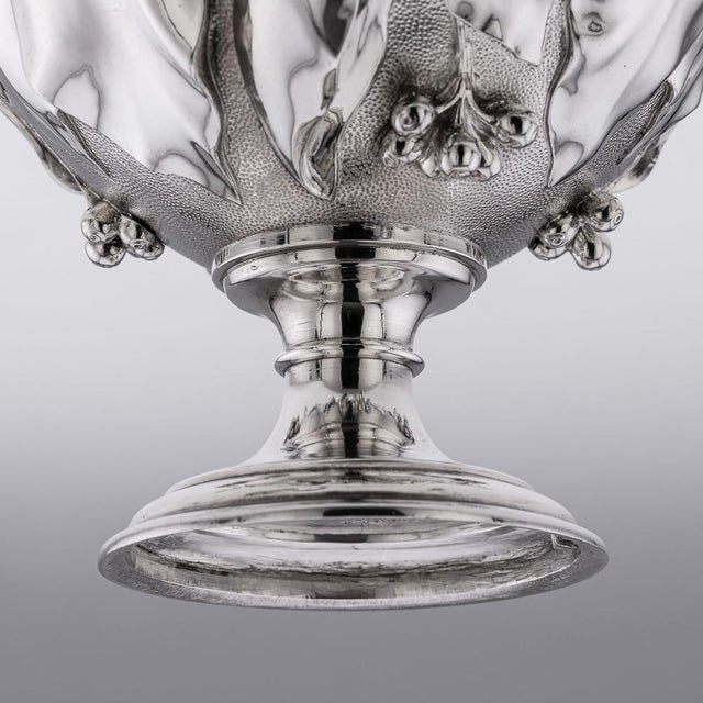 Metal 19th Century Victorian Silver Skyphos Cup by Edward & John Barnard, 1867 For Sale - Image 7 of 18