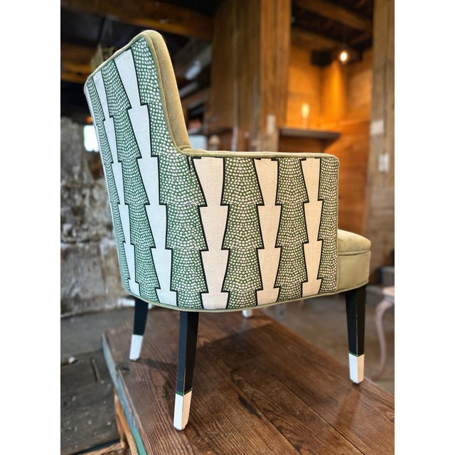 I bought this chair in an auction because of it comfort, style and size. Eightway hand tied seat frame made of mahogany....